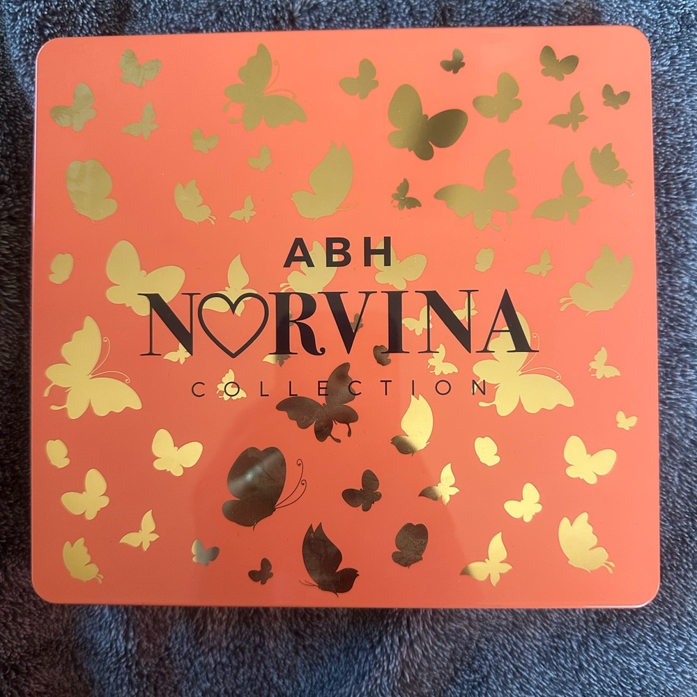 Anastasia Beverly Hills Norvina Eyeshadow Palette Orange Gold